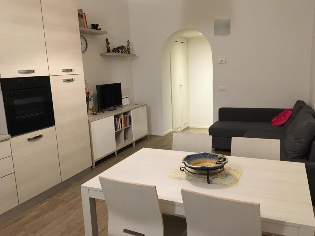 Home Pilastri Apartament Florens Exteriör bild